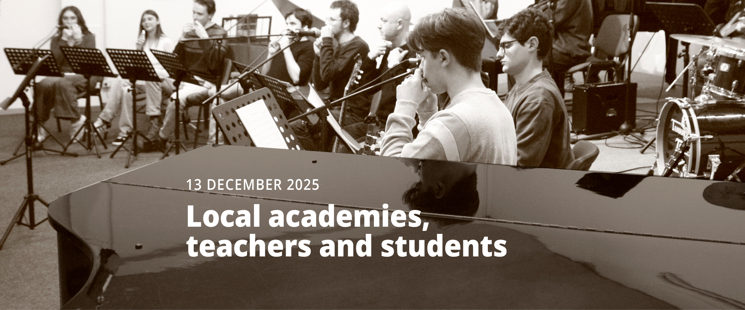 2025 1200x500 Crossover 01